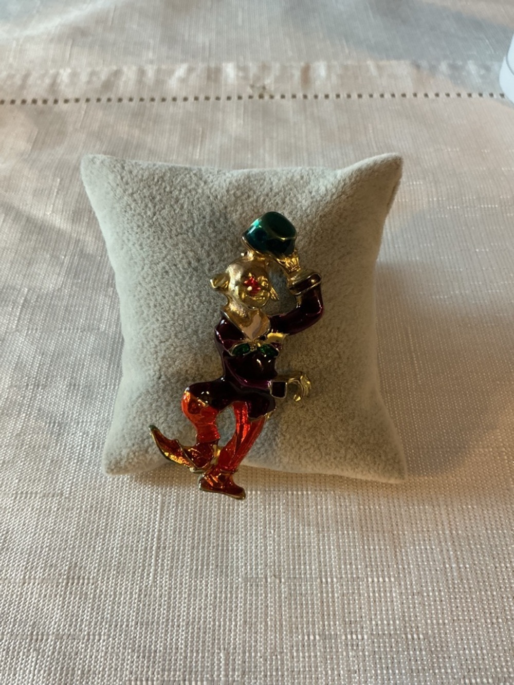 Clown or Classic Harlequin Jester Multicolored Enamel Gold Tone Brooch - Picture 1 of 3